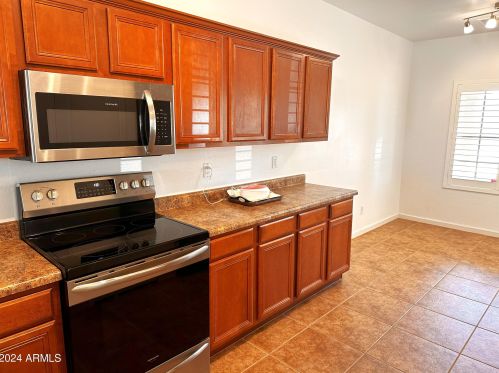 11642 Mountain View Dr, Avondale AZ  85323-7602 exterior