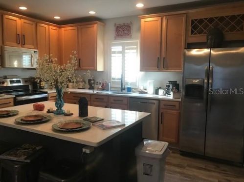 1010 Falling Leaf St, Kissimmee FL  34747-4222 exterior