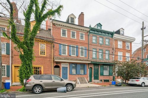 704 Front St, Philadelphia, PA 19147-3507