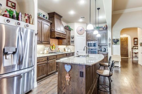 3604 Tuscan Hl Cir, Denton TX  76210-8066 exterior