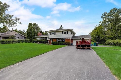 11315 Glenbrook Ln, Thiensville WI  53092-3113 exterior