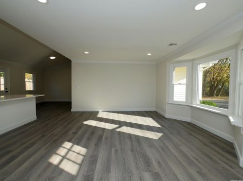 559 Canal Rd, Mount Sinai NY  11766-3304 exterior