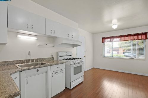 2301 Orleans Dr, Pinole CA  94564-1645 exterior