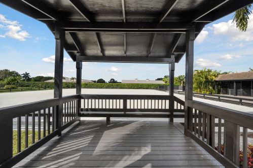 2904 Appaloosa Trl, West Palm Beach FL  33414-7639 exterior