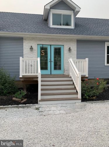 221 Monroeville Rd, Swedesboro NJ  08085-3422 exterior