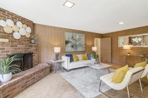 1558 Edgewood Dr, Palo Alto CA  94303-2819 exterior