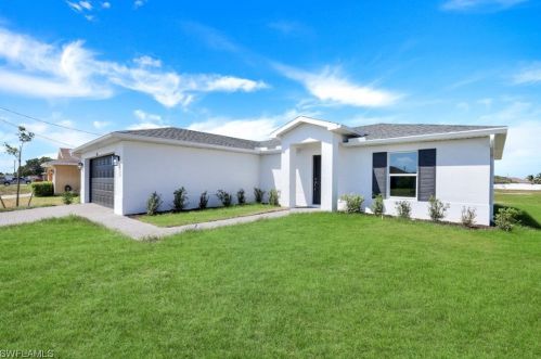 417 Picturesque, Lehigh Acres, FL 33974-2805