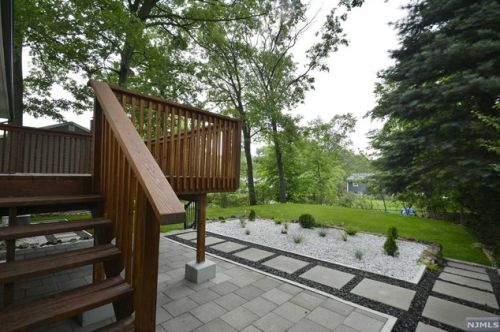 69 Mcnomee St, Oakland NJ  07436-2608 exterior