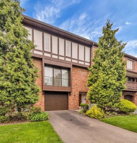 236 Woodbridge Dr, Pittsburgh, PA 15237-3365