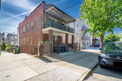 1847 Barnes Ave, Bronx NY  10462-3607 exterior