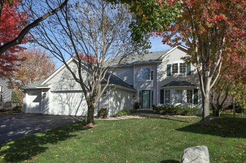 8440 Bradford Ct, South Saint Paul, MN 55076-5106