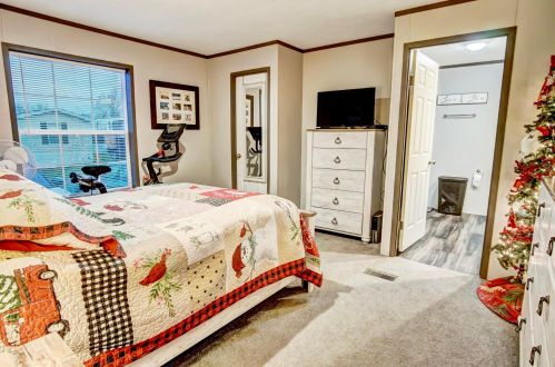 4795 Snowdrift Ln, Zanesville OH  43701-7098 exterior