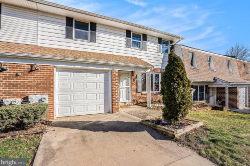 327 Laurel Dr, Collegeville, PA 19426-2266