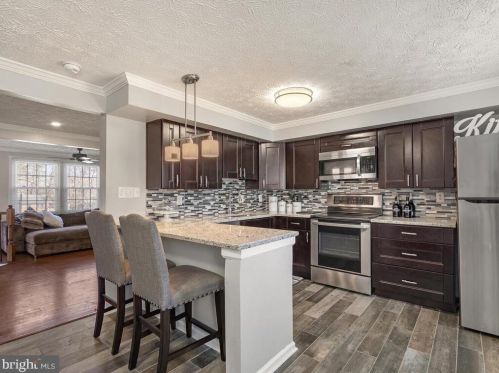 3879 Sunny Brook Ct, Woodbridge, VA 22192-6443