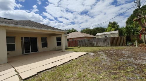 967 Connecticut Ter, Fort Pierce FL  34953-1514 exterior