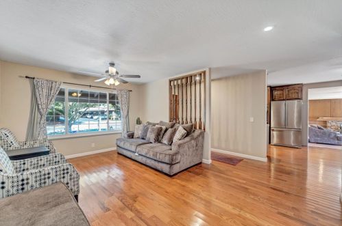 16810 Del Monte Ave, Morgan Hill, CA 95037-4913