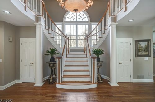 21 Charlotte Hill Dr, Bernardsville, NJ 07924-2000