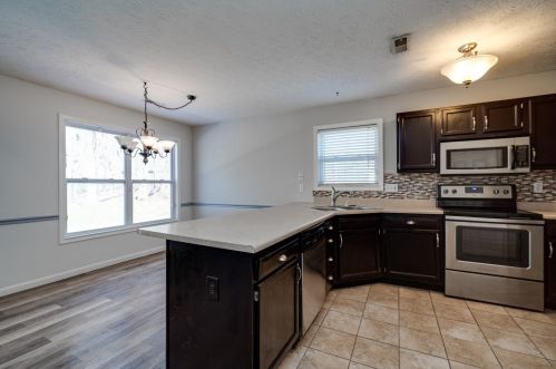 2047 River Birch Dr, Amelia OH  45102-2320 exterior