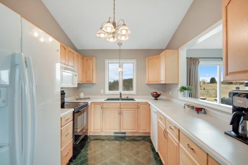 808 218th St, East Farmington WI  54020-4518 exterior