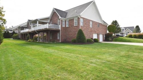 519 Hunt Club Dr, Canonsburg, PA 15317-2779