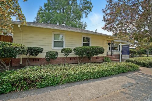1604 El Rancho Way, Santa Rosa, CA 95404-3004