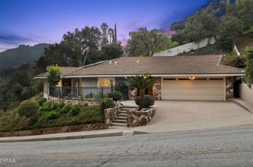 3333 Country Club Dr, Glendale, CA 91208-1717