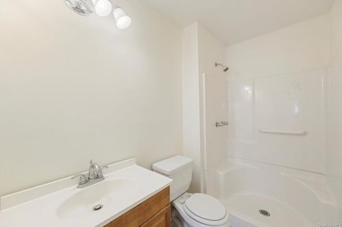131 Watkins Ave, Middletown NY  10940-4530 exterior