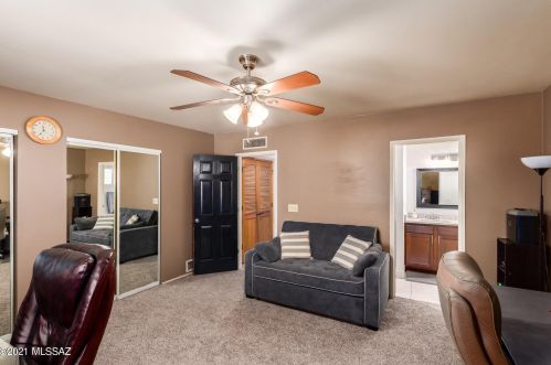 6721 Pomona Rd, Tucson AZ 85705-2468 exterior