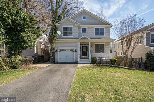2837 Monroe St, Falls Church, VA 22042-2006