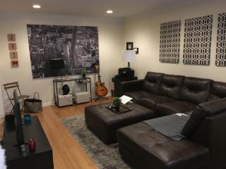 350 Peck Dr, Beverly Hills CA  90212-3731 exterior