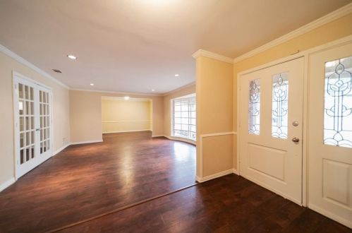 5800 Rockhill Rd, Fort Worth, TX 76112-3045