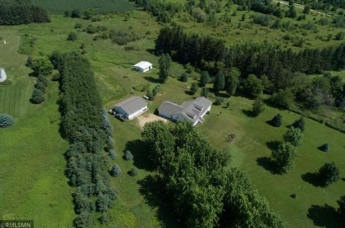 1748 30th Ave, Hammond WI  54015-5215 exterior