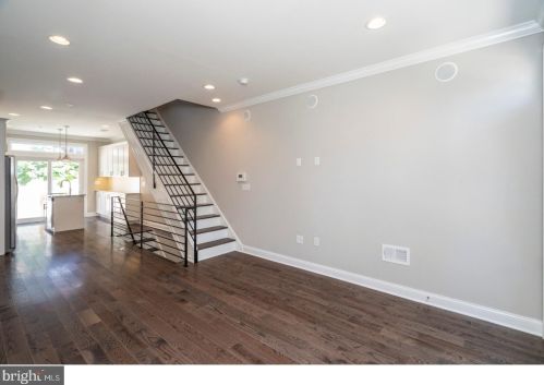 627 Cantrell St, Philadelphia PA  19148-3221 exterior