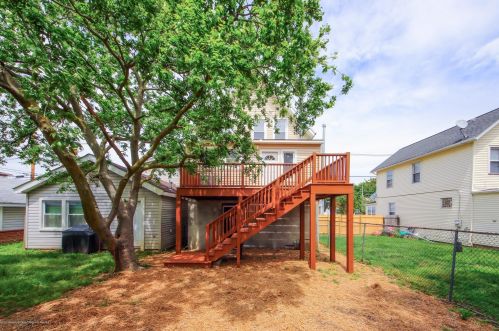 191 Bay Ave, Monmouth Hills, NJ 07732-1623