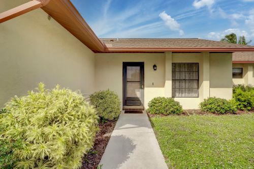 1732 Mariana Rd, Fort Pierce, FL 34952-7143