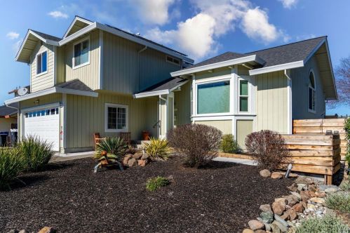 9591 Kristine Way, Windsor, CA 95492-8889