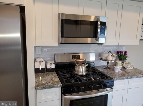 100 Echohill Ln, Willingboro NJ  08046-2206 exterior