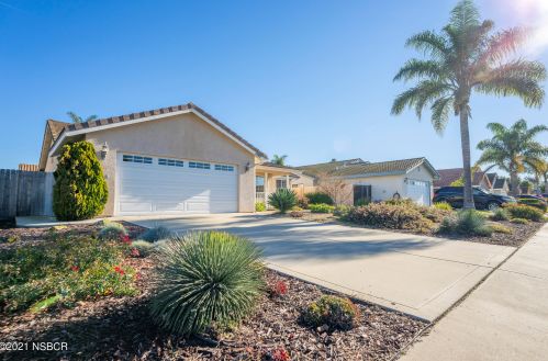 1469 Ivory Dr, Santa Maria, CA 93455-4091
