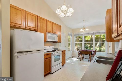 10805 Chancellorsville Dr, Spotsylvania VA  22553-3929 exterior