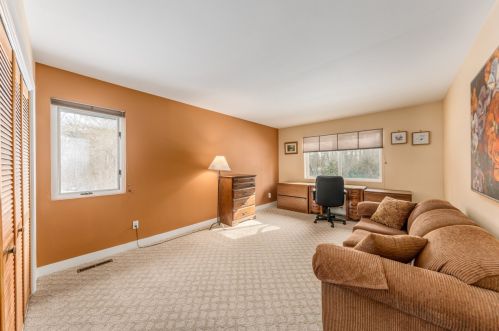 8801 Hart Dr, Waterford WI  53185-1364 exterior