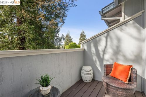 161 Holiday Hills Dr, Pacheco CA  94553-4211 exterior