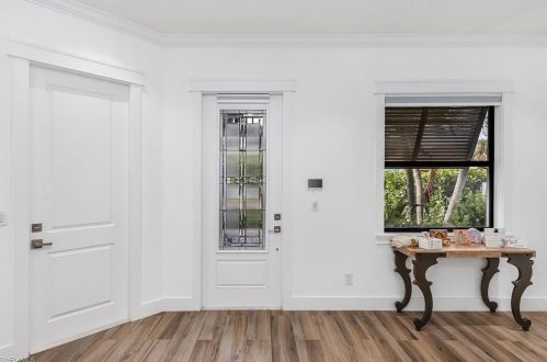 3355 Hibiscus Ave, Naples FL  34104-4009 exterior