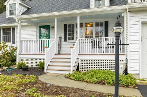 25 Starr Dr, Rhinebeck, NY 12572-1507
