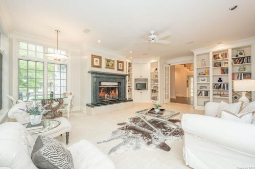 94 Haights Cross Rd, Chappaqua NY  10514-2911 exterior