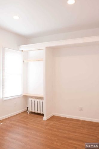 310 Paxton St, Paterson NJ  07503-2420 exterior
