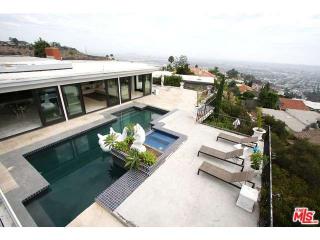2271 Hercules Dr, Los Angeles CA  90046-2018 exterior