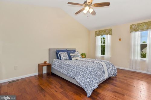 10 Banff Dr, Harrison Township NJ  08062-9533 exterior