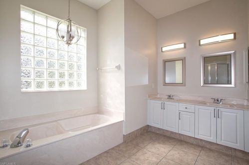 824 Grand Rpd Blvd, Naples FL 34120-4429 exterior