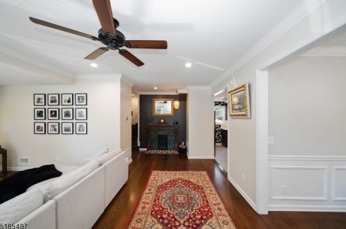 7 Birchwood Rd, Parsippany NJ  07834-1201 exterior