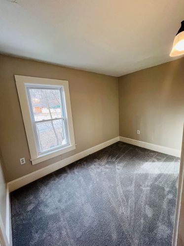 59 Oak St, Dover NH  03820-2828 exterior